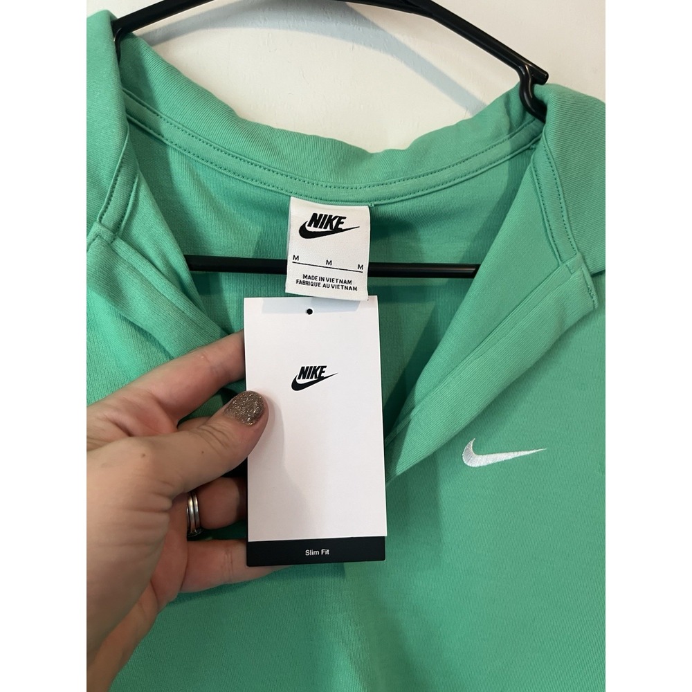 Nike Women's Kelly Green Cropped Polo Top - Picture 2 of 4